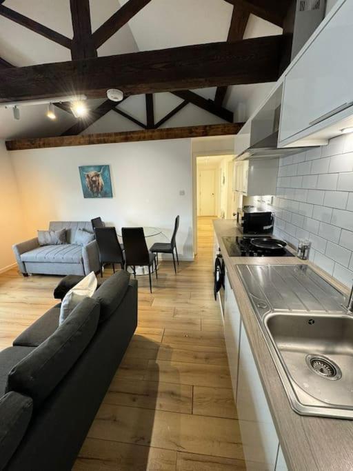 Comfy Flat For 6 In City Center Gs306 셰필드 외부 사진
